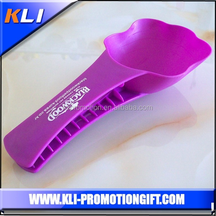 Пластиковый совок для домашних животных с зажимом