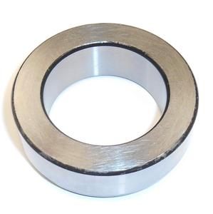 MB664448 Auto Parts Rear Axle Shaft Bearing Retainer