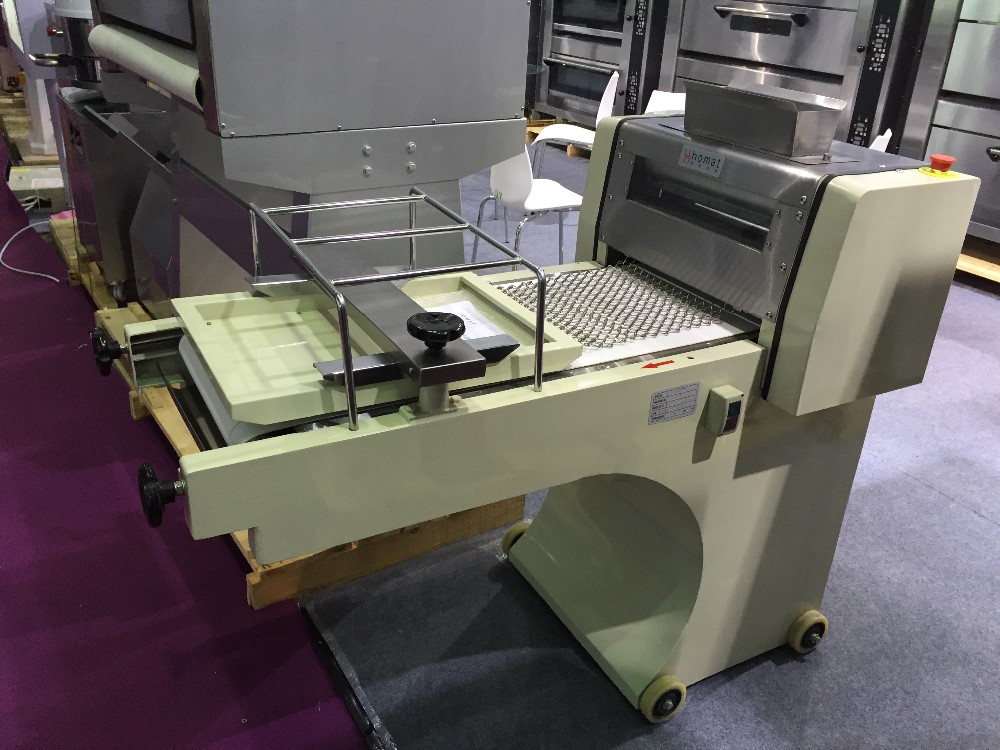 Bread Dough Moulder Machine/Bakery Rolling/Croissant Production Line