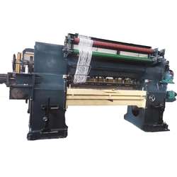 Chenille tufting machine