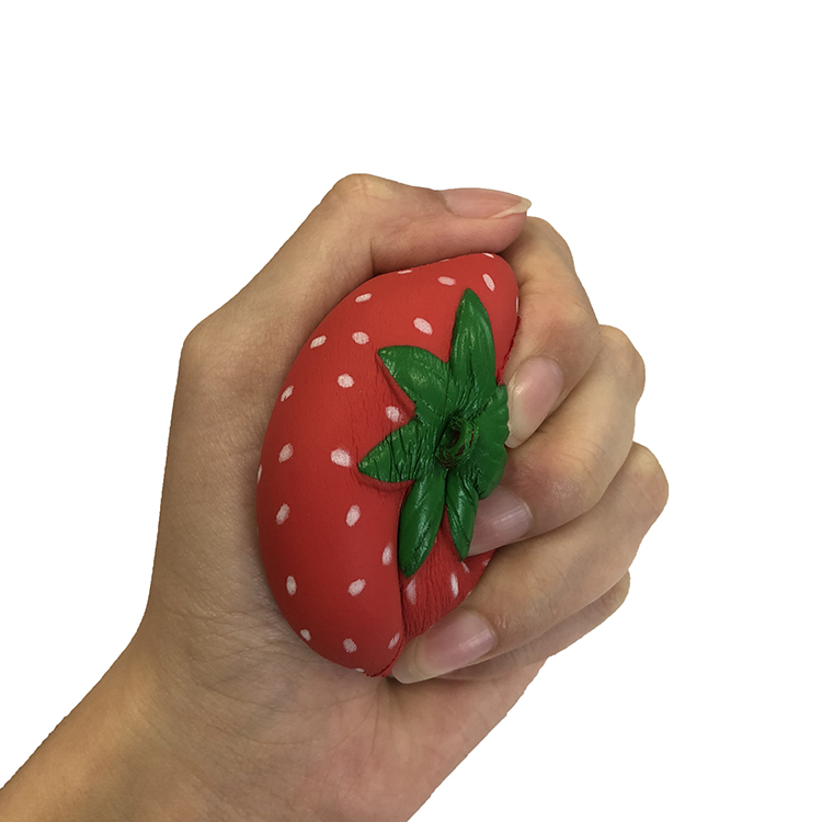 批发廉价 squishy 玩具迷你红色草莓水果仿真儿童教育玩具