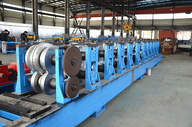 3d 彩钢瓦辊压成型机波纹辊压成型机墙面板辊压成型机出售