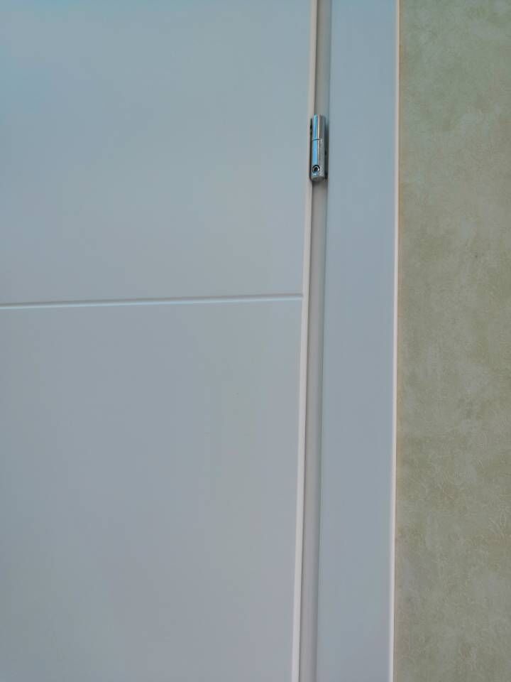 Israel market white painting painted T type door can turn left or right wpc  door