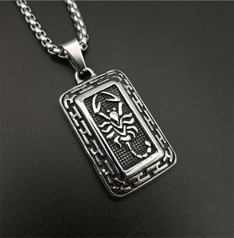 подвеска мужская. золотой медальон мужской. медальон мужской. мужские серебряные подвески. мужской медальон.