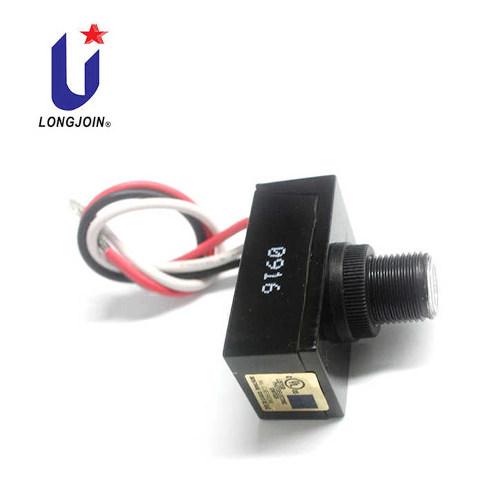 Fotocélula De Control De Luz Al Amanecer - 120V, Impermeable, Con Botón Manual, Acabado Negro