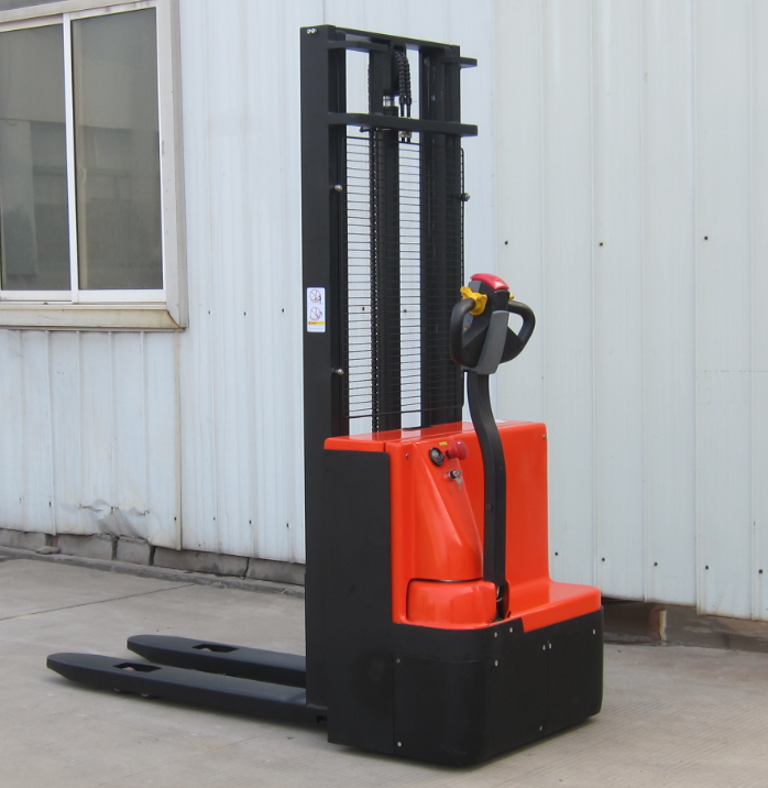 Электроштабелер аккумулятор. Батарея для штабелера. Аккумулятор для штабелера 360 an 24 v eurolifter electric stacker. Погрузчик battery stacker. Мини штабелер.