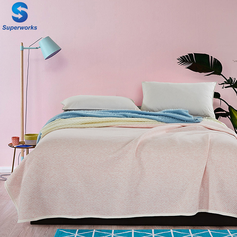 детское постельное белье , тонкий плед для лета