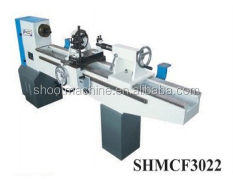 Токарный станок по дереву SHMCF3022 с максимальным диаметром поворота 220 мм и максимальной длиной поворота 1500 мм