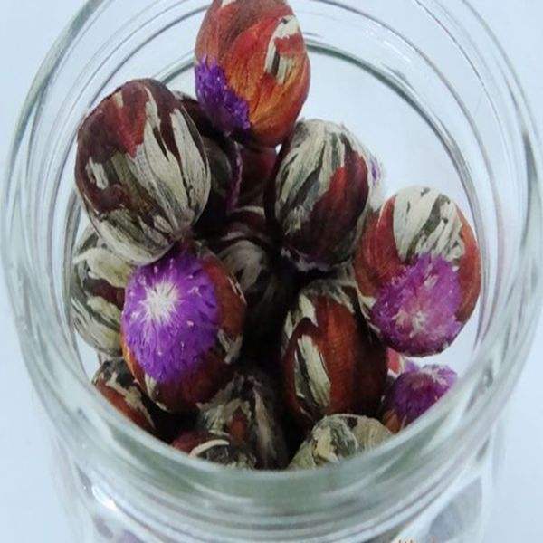 美丽的花茶,花茶球,不同种类的花茶球