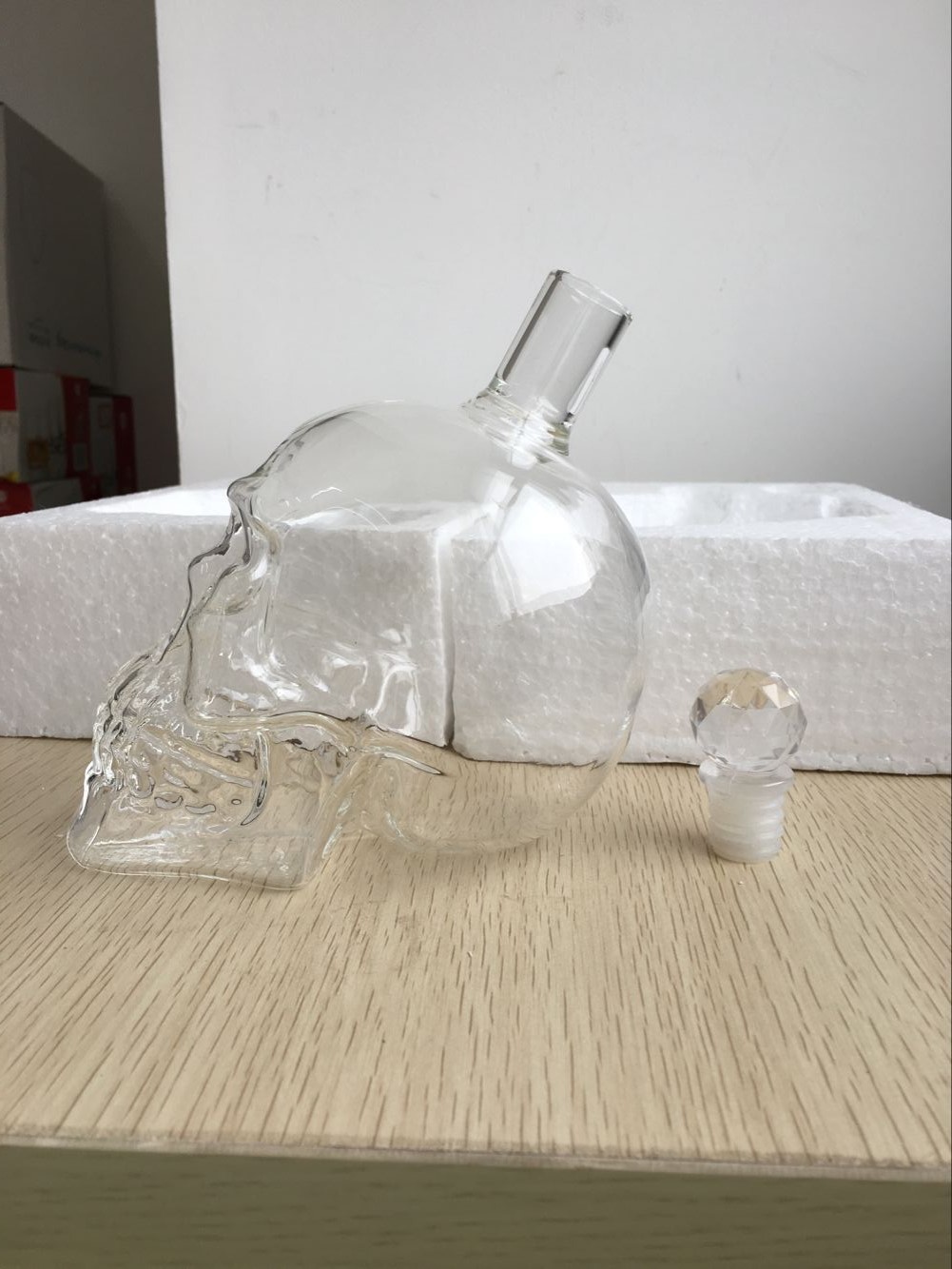 1L Crystal 2Skull whisky decanter With crystal stopper.