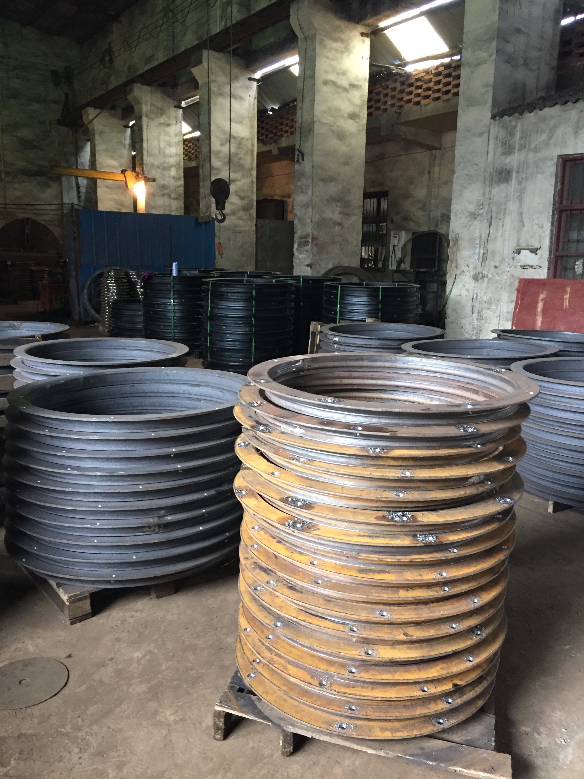 source 制造商高品质1000毫米1100毫米单双滚珠轴承卡车拖车转盘 on m