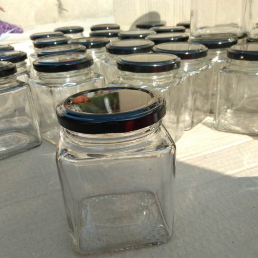Hot sale cheap glass jar with straight side black lid