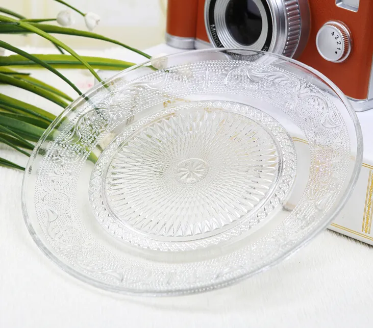 Купить посуду стекло недорого. Стеклянная тарелка. Прозрачная тарелка. Тарелка стекло прозрачная. Прозрачная посуда.