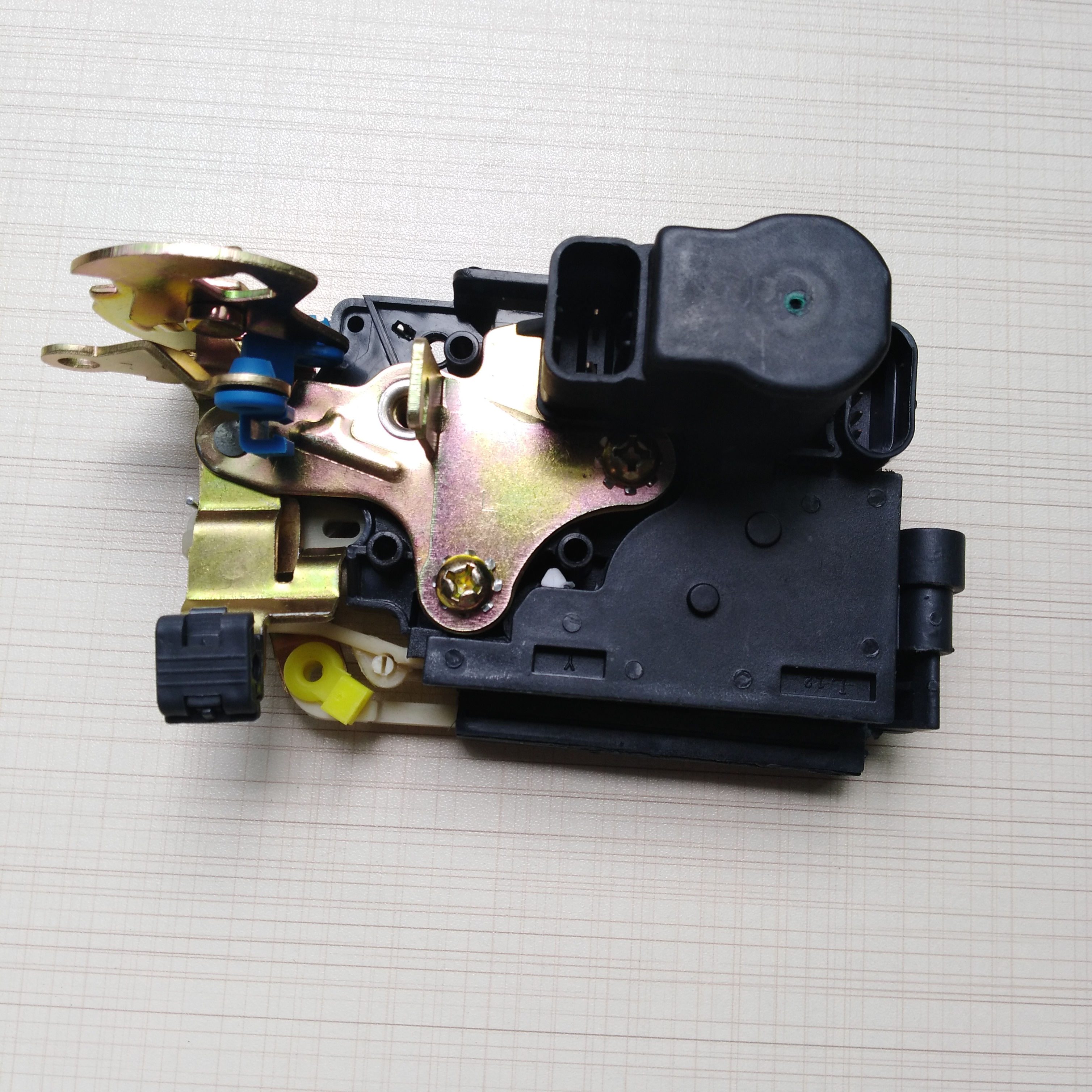 Замок зажигания стелс динли 700. Замок двери чери фора. Вортекс замки. Вортекс замки. Замок зажигания stels vortex скутер.