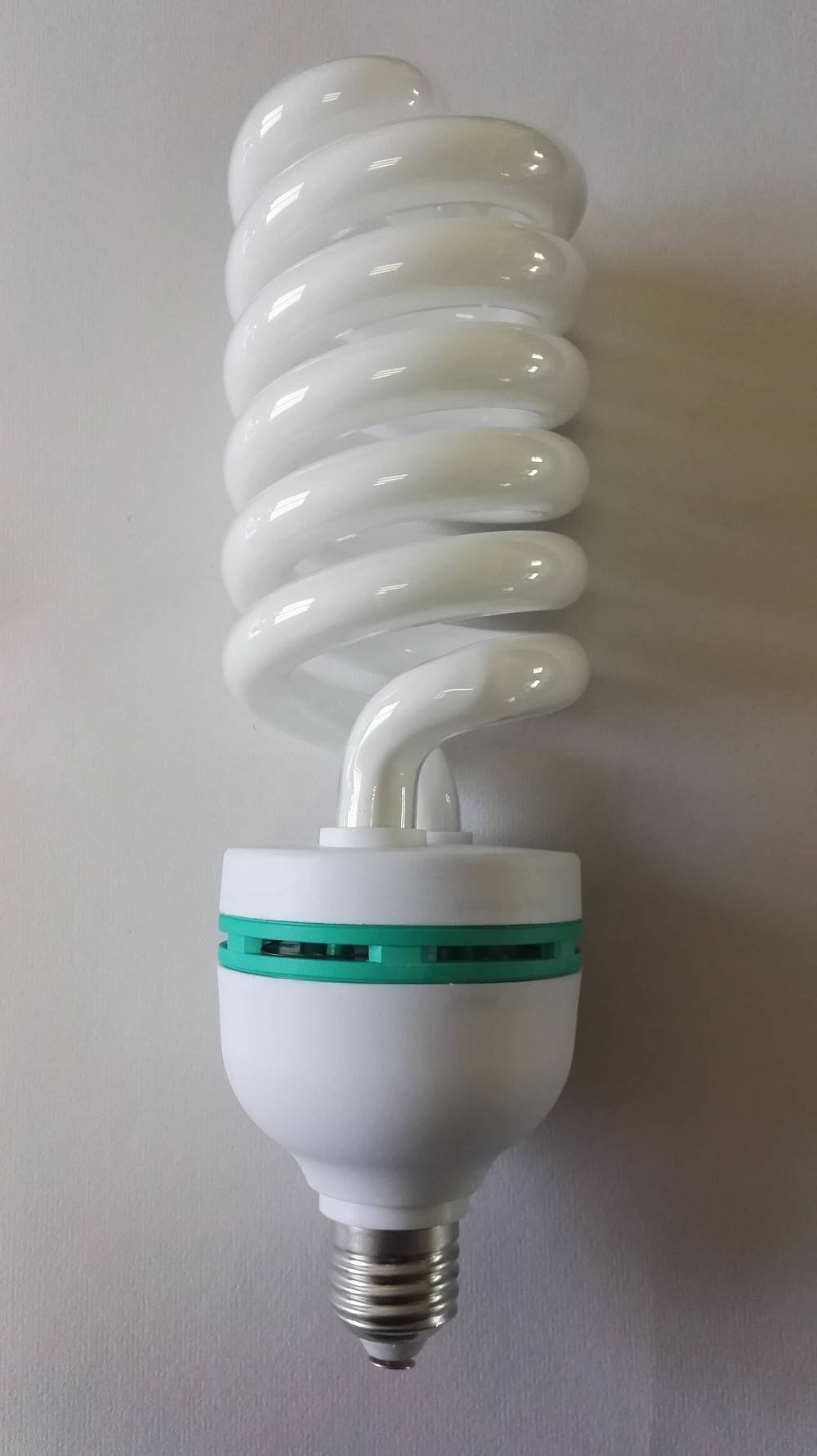 中国供应商工厂直销65w 85w 105w e27 e40螺旋节能灯大功率cfl半螺旋