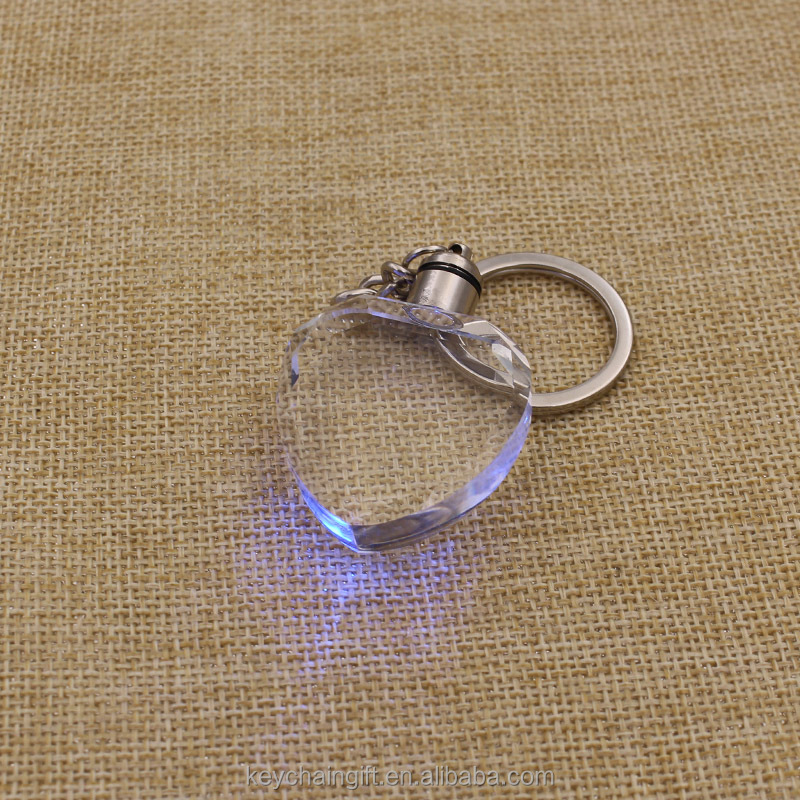 Дешевые пустой сердце акриловый брелок crystal led keychain с подарочной коробке
