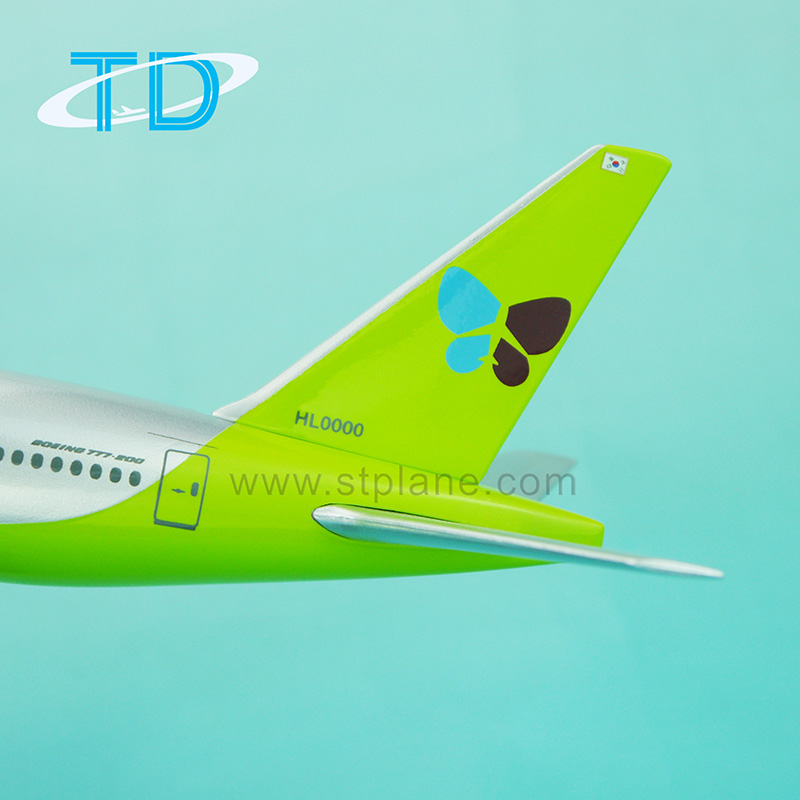 Jin Air Boeing 777-200 1/200スケール JIN AIR B777-200 ABS Plastic Model - 1:200 Scale Display