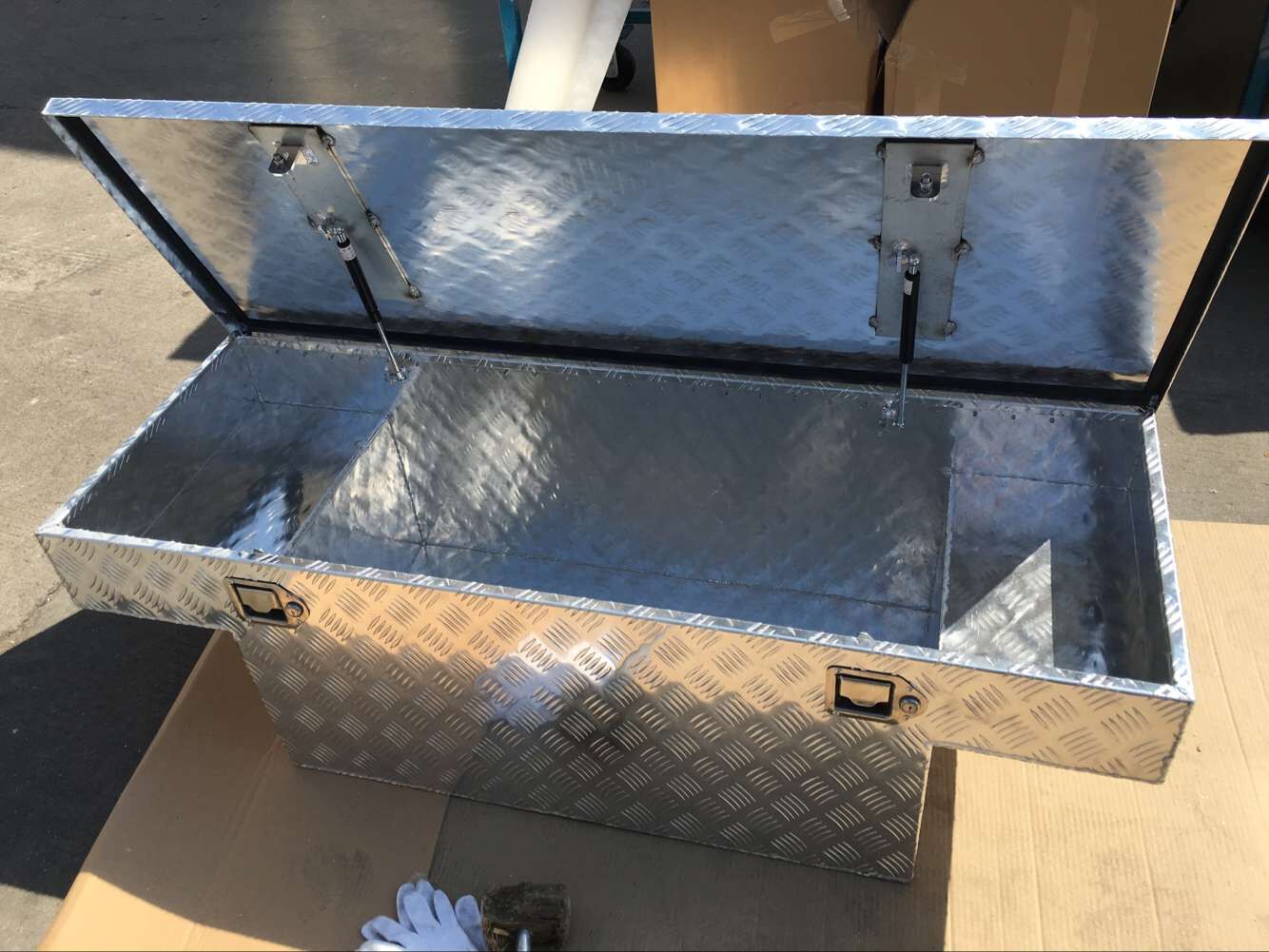 铝制单盖卡车工具箱