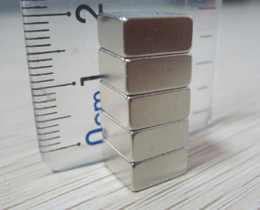 60x10 x 4毫米强稀土钕 n52 新冰箱块磁条