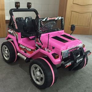 pink toy jeep