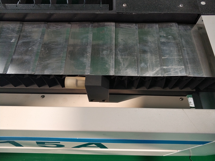 Tube Pipe sheet metal 1000W laser cutting 10mm iron