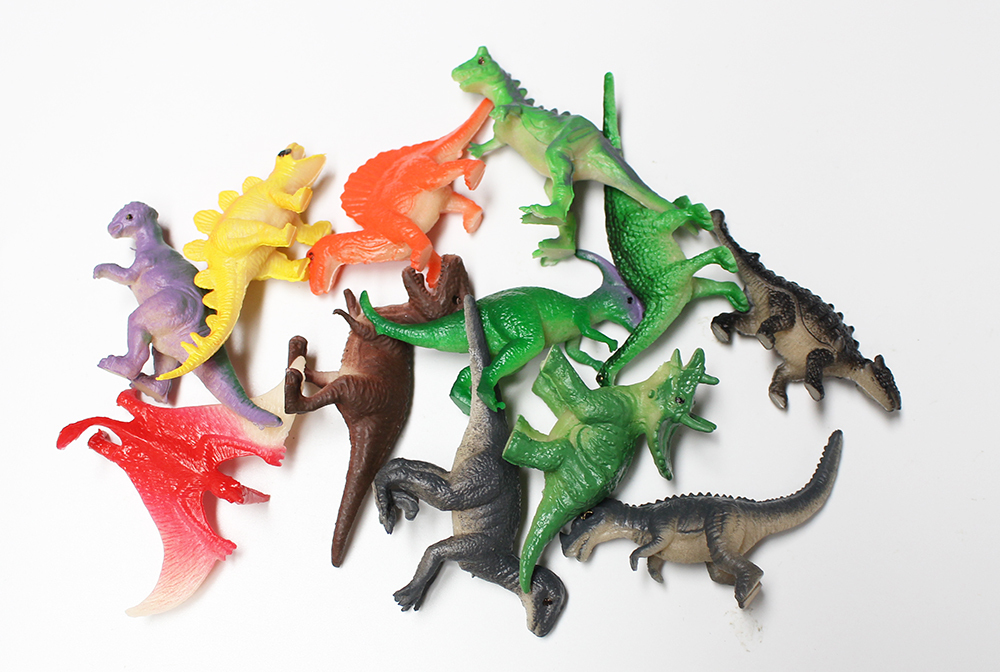DERAYEE Lot De 32 Mini Figurines Dinosaures En Plastique – Jouet Éducatif Et Créatif Pour Enfants – Cadeau Idéal Pour Anniversaire, Sacs à Bonbons Et Jeux Préhistoriques