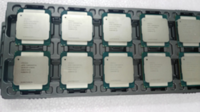 Интел ксеон е5 2620 v3. Xeon e5 2696 v3. E5 2696 v3. Процессор xeon e5 2620 v3. Xeon e5 2678 v3.