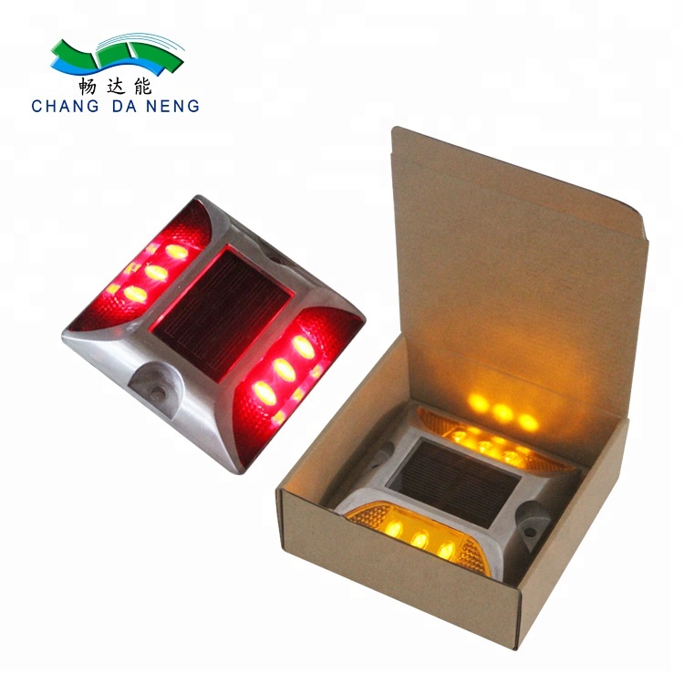 Недорогой Алюминиевый Дорожный маркер для дорожек, желтый светодиодный перегородной светильник, IP68 мигающий дорожный отражатель «кошачий глаз» для автомагистрали