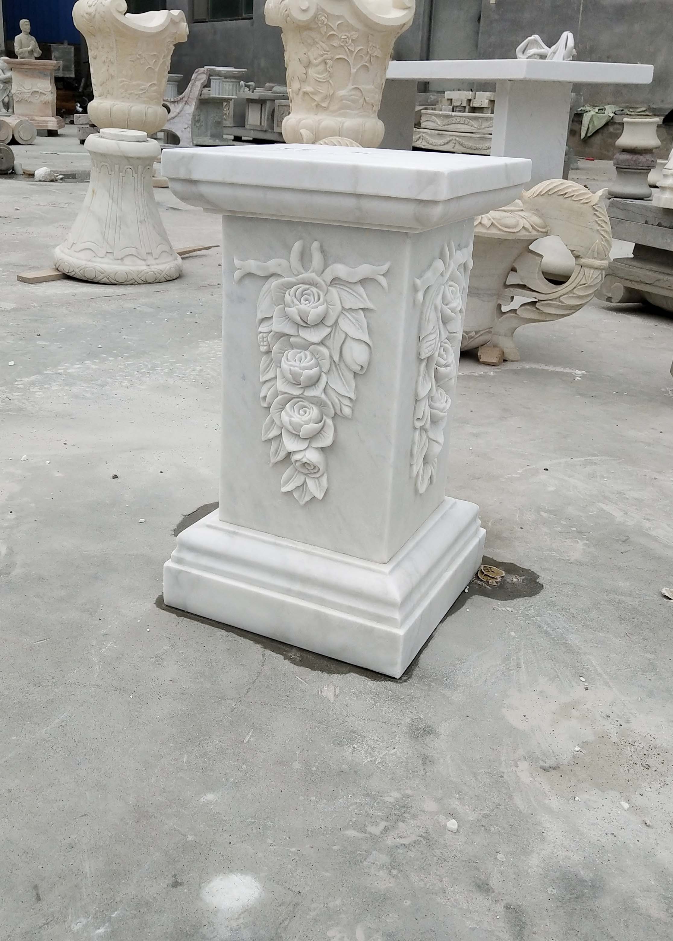 金属製 騎士像 大理石ベース 約30cm 大理石台座ベース人気デザイン石彫り|