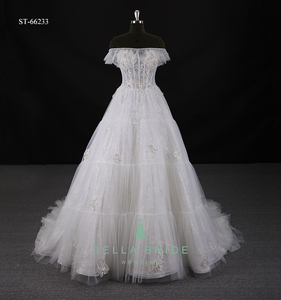 white victorian wedding dress