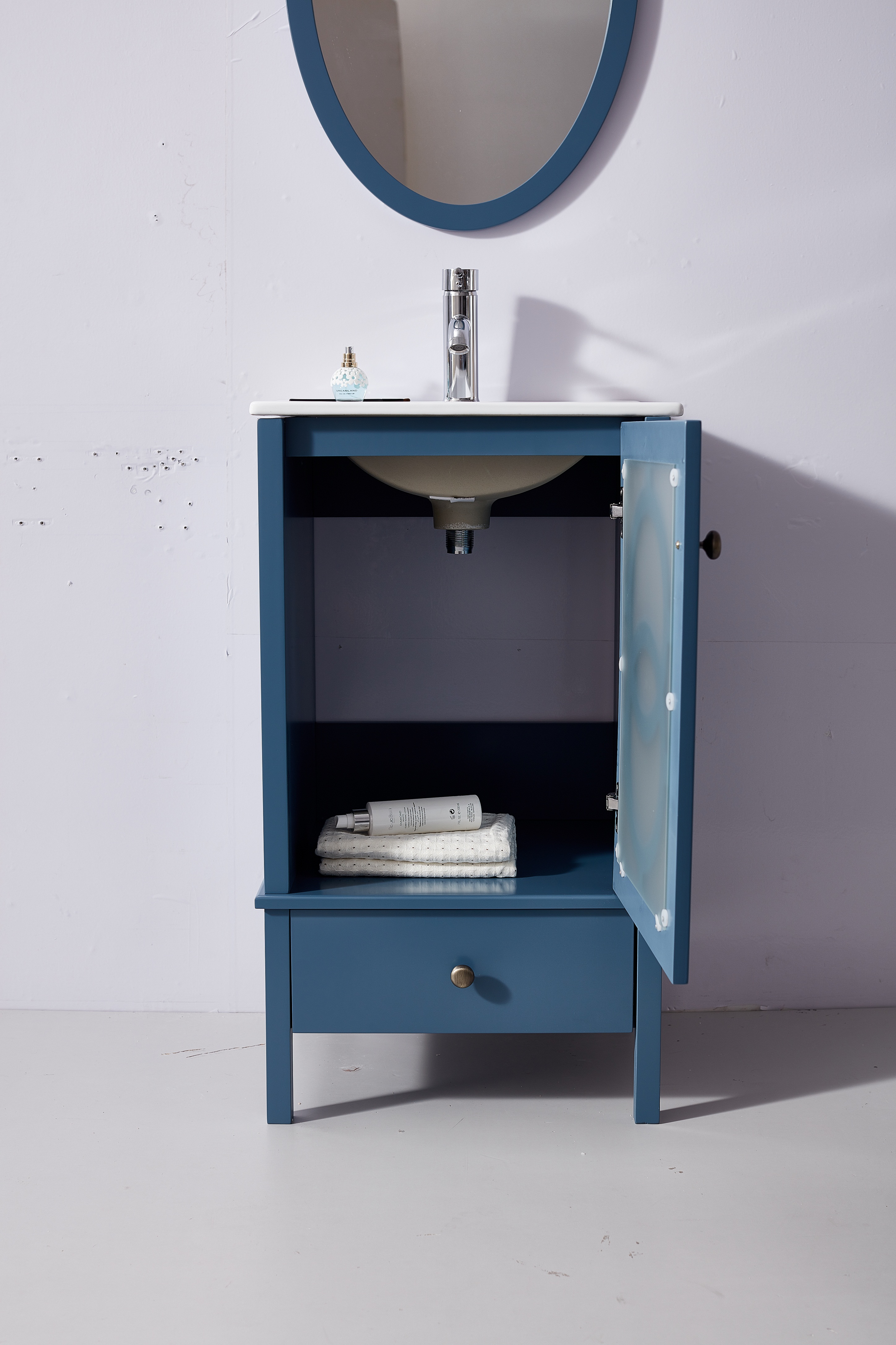 Plywood Waterproof Luxurious New Product Customized Luxury Bathroom Vanity Cabinet
