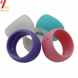 Custom Rainbow Thumb Engraved Band Rubber Finger O Wedding Silicone Ring mold manufacture