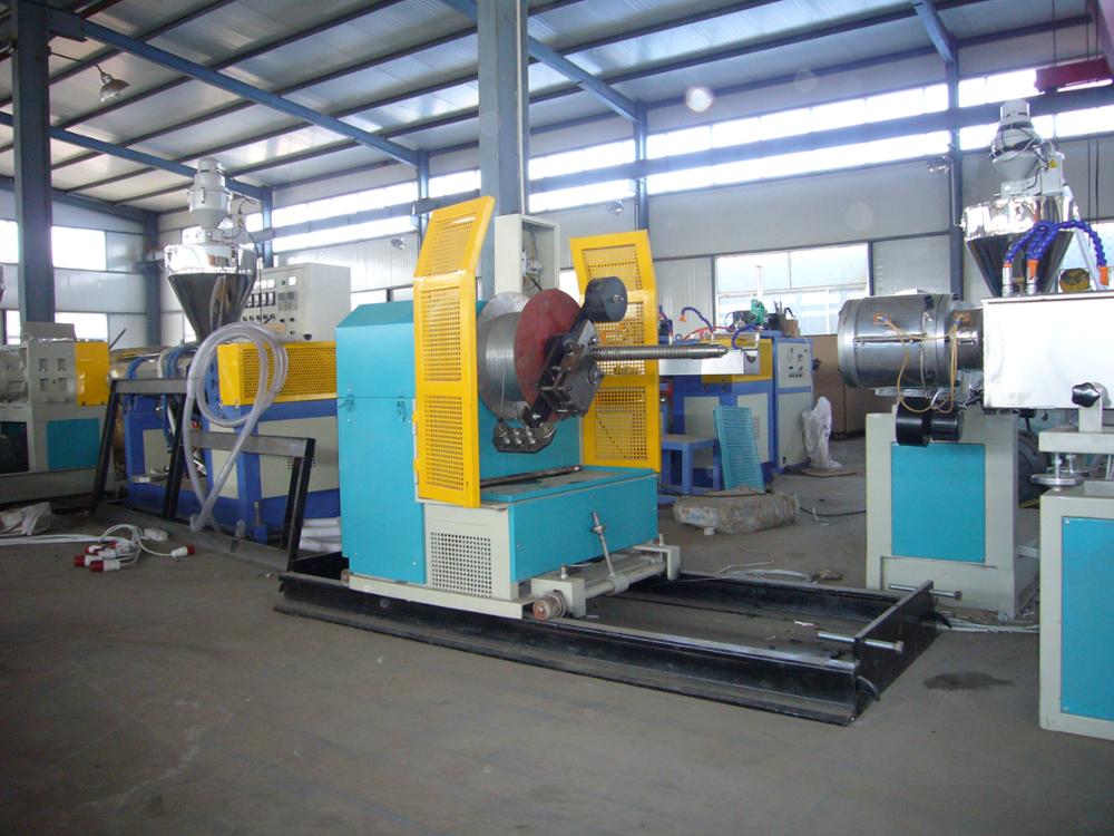 pvc 钢丝软管挤出生产线塑料机器