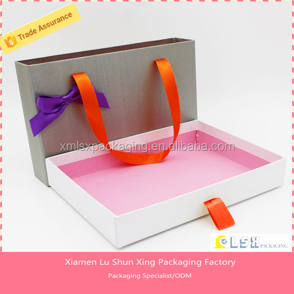 small paper box making machines / BLACK MAGNETIC CLOSURE GIFT BOX lid and ba<i></i>se box