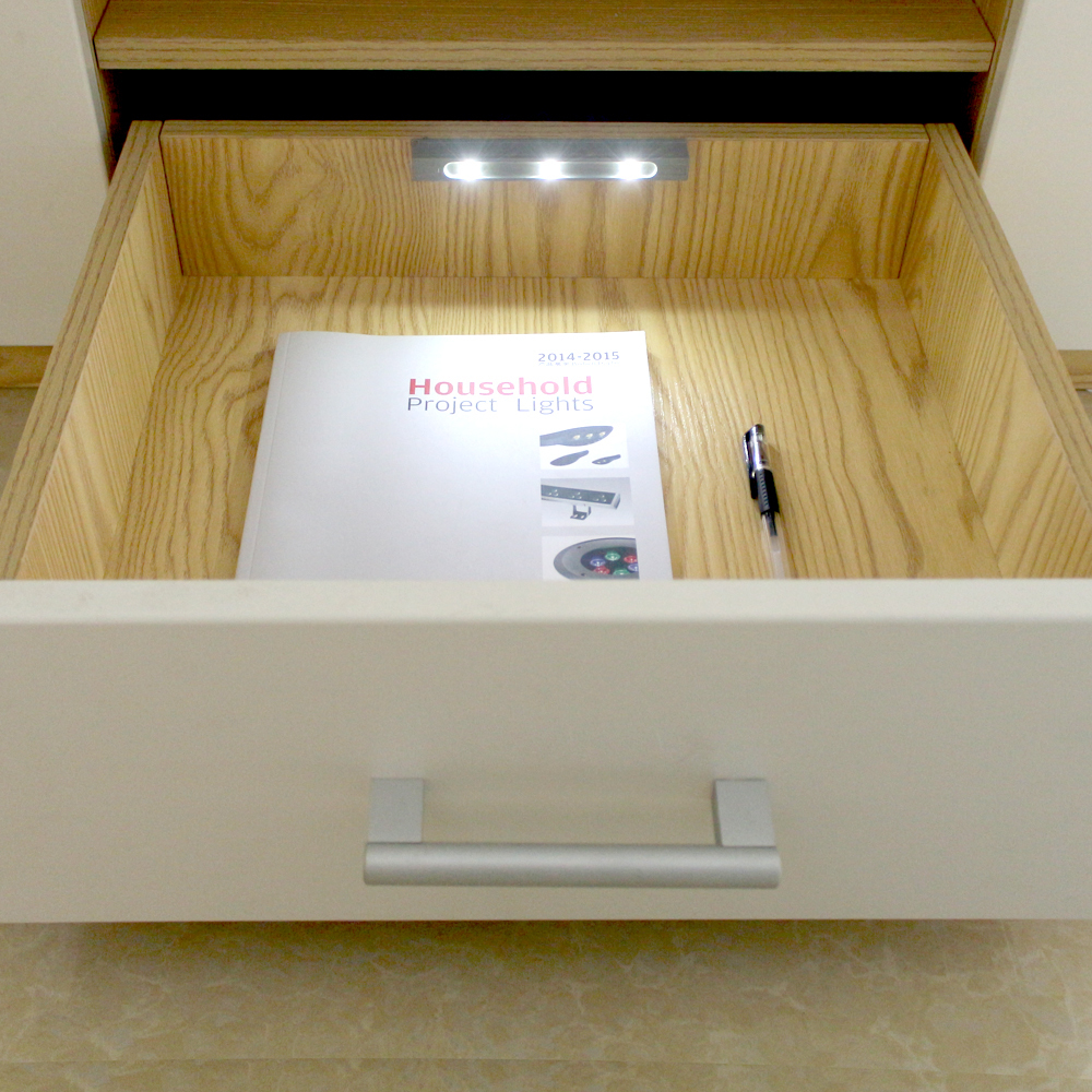 Светодиодная лампа с датчиком движения ABS shake для шкафа