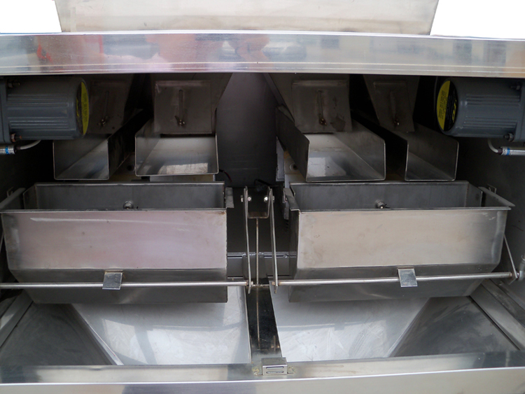 Fully Automatic Rice Animal Pet Food Packaging Machine with Hoister