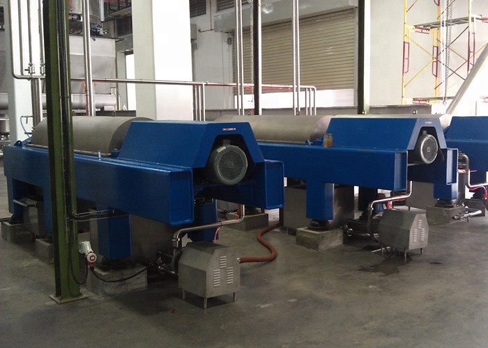 High Capacity Decanter Centrifuge Oil Water Separator In Water Treatment Industry