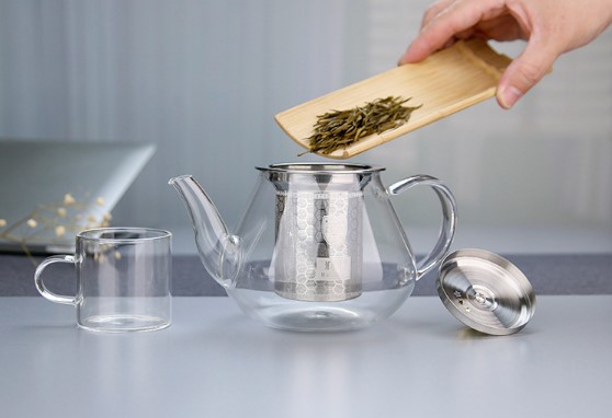 Handblown clear high borosilicate small glass teapot with infuser