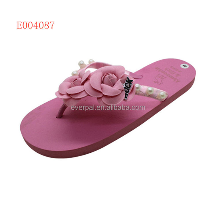 ladies fancy chappal