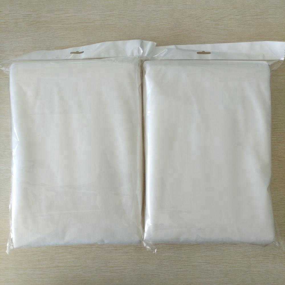 Proteção contra geadas de inverno do velo da cobertura vegetal