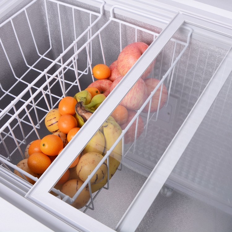 С батарейным питанием feezer