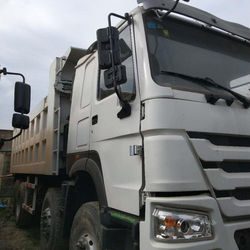 very cheap dump truck  for sale sinotruk howo for sale