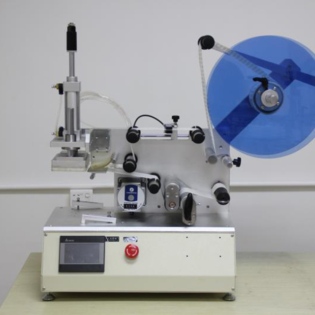 Полуавтоматический плоский аппликатор этикеток, ручная этикетировочная машина