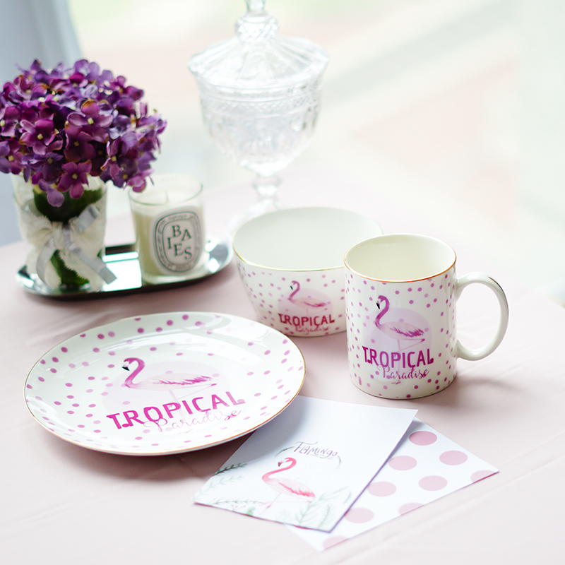 Customized ceramic dinnerware set with gold decal printed