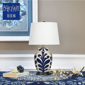 Catálogo de fabricantes de Lámpara De Mesa De Cerámica de China Grande Azul Antiguo Blanco Cerámica Craquelado Lámpara