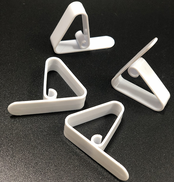 Пластиковые горячая Распродажа дешевая скатерть держатели Пикник держатели для стола