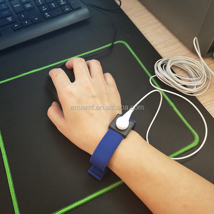 Китайский смарт браслет. Смарт браслет озон. Браслет как пользоваться. Браслет антистатический wrist belt fixed type 2m/6ft. Очень широкий браслет для смарт часов.