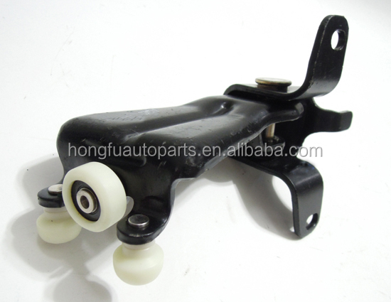 上部のドアスライド機構、 車のドアのローラーassy、 6397602547、 ベンツビアノ639ための右側