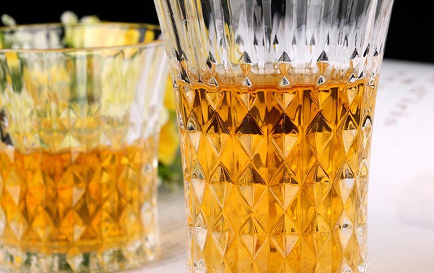 Wide mouth 260ml/360ml emboss whisky glass tumbler,Diamond whisky glass.