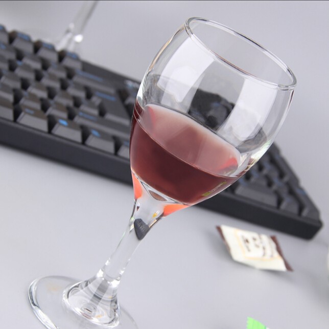 Wholesale Custom logo soda lime Cheap Crystal Wine Glass Cup